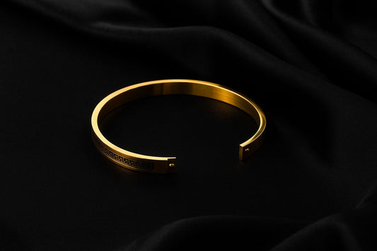 Luxury Inspired Style Stainless Steel Bracelet – Yellow Gold with Black Pattern